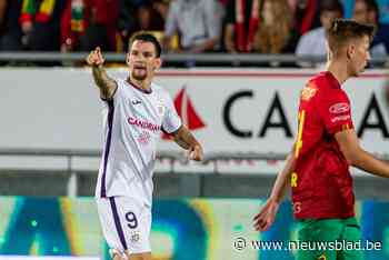 Anderlecht morst met de kansen, maar sleept met tien man alsnog verdiend punt uit de brand tegen KV Oostende - Het Nieuwsblad