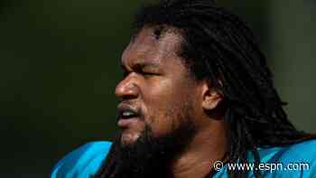 Jags' Smoot helps wife deliver baby girl at home
