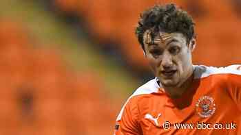 Matty Virtue: Blackpool midfielder signs new deal with Championship club to 2023