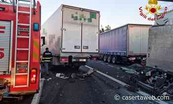 Grave incidente stradale sull'A1 tra Teano e Capua, coinvolti 5 autotreni. L'intervento dei Vigili del Fuoco | - CasertaWeb