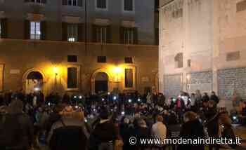 Modena, no vax in piazza a sostegno dei portuali di Trieste - modenaindiretta.it