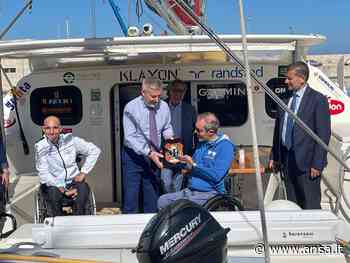 Disabilità: Guerini visita a Bari catamarano Andrea Stella - Agenzia ANSA