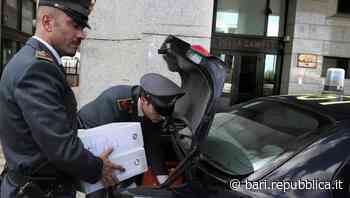 Bari, blitz in 40 studi dentistici: caccia al software per gestire i conti in nero - La Repubblica