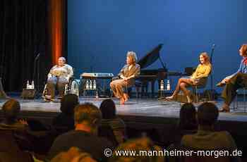 Der Aufstand der Intellektuellen im Schauspielhaus Mannheim - Mannheim - Nachrichten und Informationen - Mannheimer Morgen