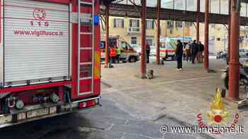 Duomo di Prato: principio d'incendio in sacrestia. Parroco e altre 3 persone in ospedale - LA NAZIONE