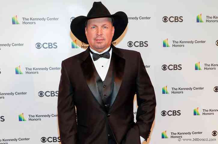 Garth Brooks & RIAA to Honor Charley Pride With Lifetime Achievement Award