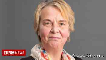 Tributes paid to 'caring' Charnwood councillor Gill Bolton - BBC News