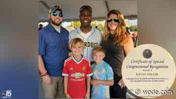 Sen. Tim Scott presents Congressional honor to Bennettsville police chief - wpde.com