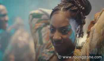 Tems Enjoys Wild Night Out in New Video for ‘Crazy Tings’