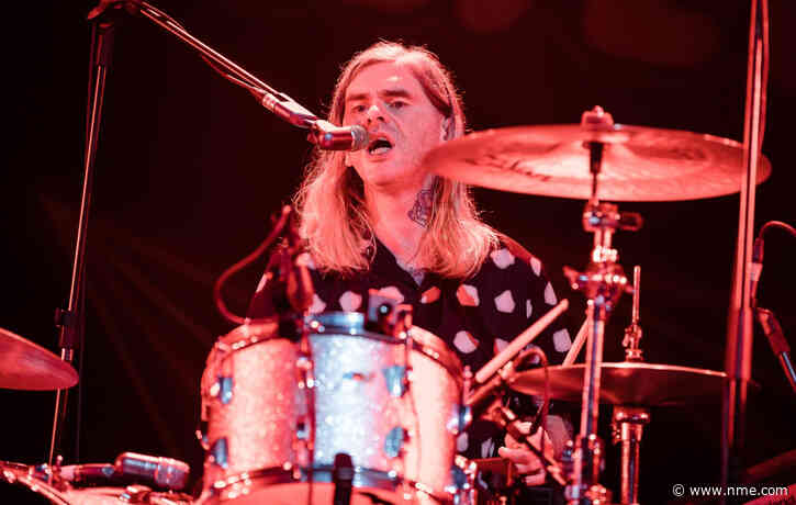 Franz Ferdinand announce departure of drummer Paul Thomson
