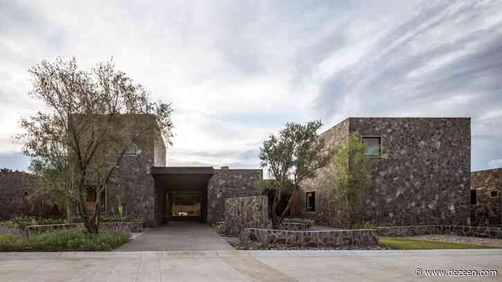 Stone-clad cubes form tequila distillery offices in Jalisco by 1540 Arquitectura