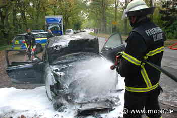Bei Hamburg: Auto brennt komplett aus – vom Fahrer fehlt jede Spur - Hamburger Morgenpost