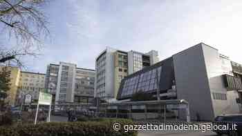 Blitz No Vax a Modena, interviene la Procura: tre indagati per le irruzioni al policlinico e nelle scuole - La Gazzetta di Modena