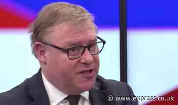 'Beyond sick' Mark Francois erupts after protesters build gallows days after Amess murder - Daily Express