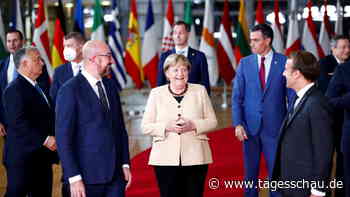 Merkel mit stehendem Applaus auf EU-Gipfel verabschiedet