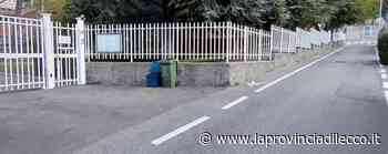 Lecco, pericoloso l'ingresso a scuola In strada troppe auto e moto - La Provincia di Lecco