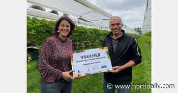 Soft fruit grower receives voucher against food waste - hortidaily.com