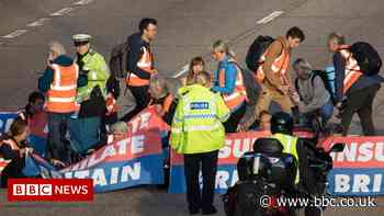 Insulate Britain: Police prepare for M25 protests to resume