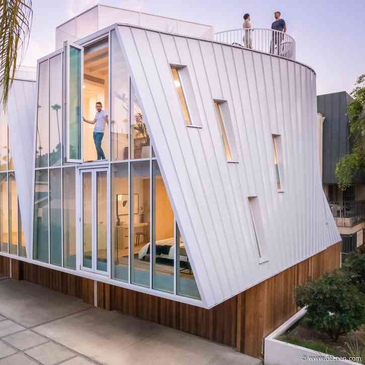 Sloped walls form Canyon Drive housing complex by LOHA in Los Angeles