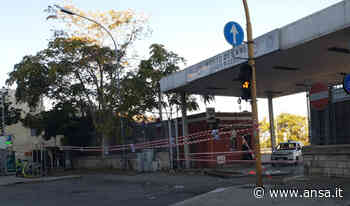 Finanziere travolto da cancello in porto Bari, ferito - Agenzia ANSA