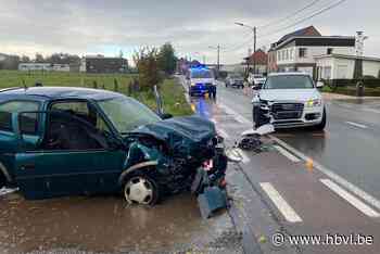 Gewonde bij frontale botsing in Alken - Het Belang van Limburg Mobile - Het Belang van Limburg