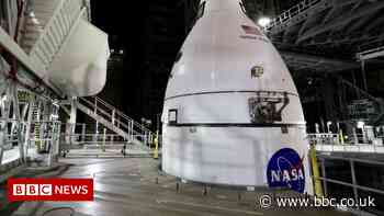 Orion: Nasa's Moon-ship is attached to SLS megarocket