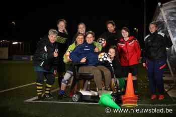 Mieke (26) belandt in rolstoel na misstapje: “Zelfs specialisten begrijpen het niet”