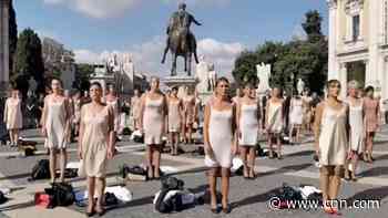 Flight attendants strip off to protest working conditions