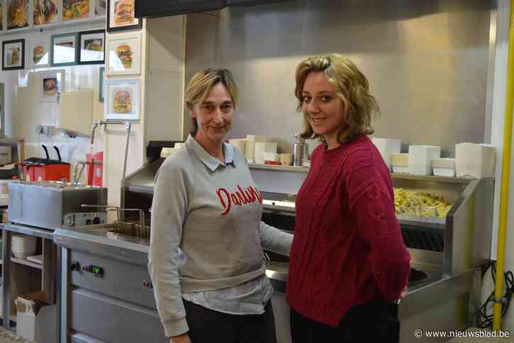 Corona en een herseninfarct krijgen frituuruitbaters niet klein: “Keihard werken, dat is mijn manier om het een plaats te geven”