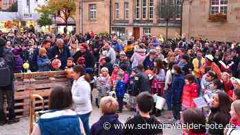 Brauchtum in Schramberg - Kilbelieder ertönen wieder auf dem Rathausplatz - Schwarzwälder Bote