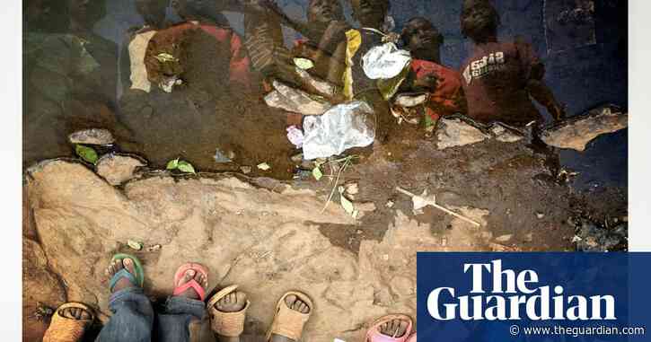 Reflections in Kibera slum, Nairobi, Kenya: Hossein Fatemi’s best phone picture