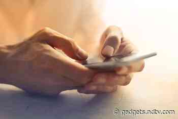 Phone Displays Could Soon Stretch to Become Tablet, Wrap Around the Wrist Like Watch