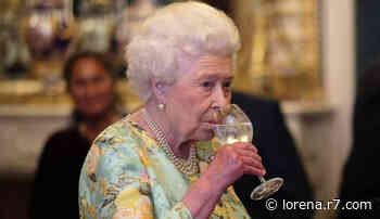 Lorena R7 - Prestes a completar 70 anos de reinado, rainha Elizabeth II é aconselhada a parar de tomar drinques regularmente - R7.COM