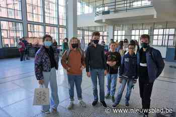 Publiek ontdekt gerenoveerde typistenzaal Brepols: “Was dat hier vroeger geen fabriek?”
