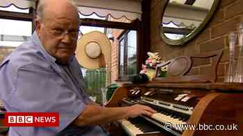 Oswestry man with dementia plays at Blackpool Tower