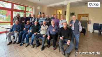 Parchim: Skatbrüder halten seit 25 Jahren zusammen | svz.de - svz – Schweriner Volkszeitung