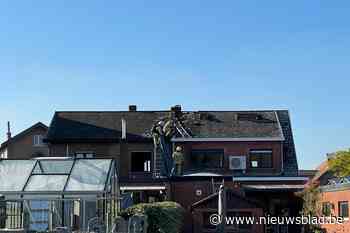 Isolatie onder dak vat vuur tijdens werken (Duffel) - Het Nieuwsblad