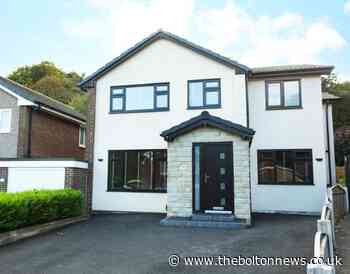 This luxurious Smithills home is perfect for entertaining your friends and family