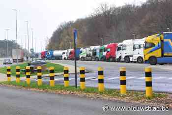 Politie houdt grote klopjacht op drie personen: “Bestuurder was op E34 aan het spookrijden met 200 km/u”