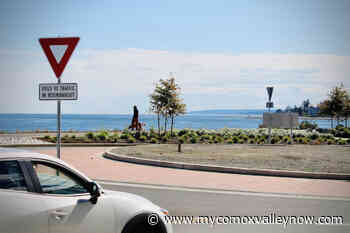 Low on 'blinker fluid'? Roundabout refresher from Island police - My Comox Valley Now
