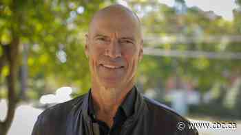 Mark Messier on Gretzky, hockey fights, the NHL's new stars, and stickhandling success