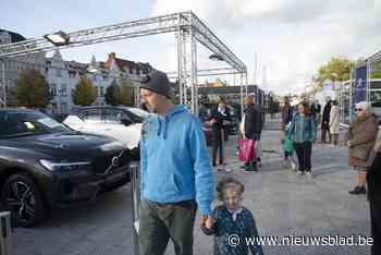 Veel belangstelling voor 'grootste showroom van electric car... (Brugge) - Het Nieuwsblad