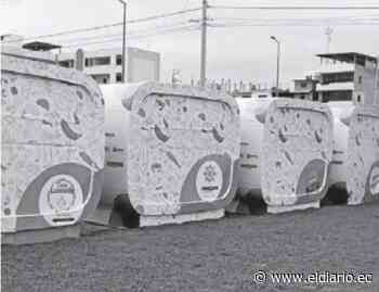 En el malecón de Tarqui instalan furgones para venta de comida rápida - El Diario Ecuador