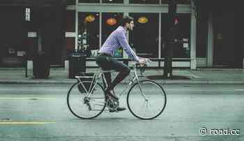 Cycle to work to reduce coronavirus risk, says Government adviser - road.cc