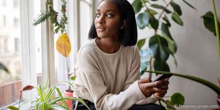 5 mental health tools to help you feel better about being back at work, according to a psychotherapist