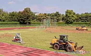 Allenamenti abusivi nel cantiere dello stadio di Gallarate. L'ira del sindaco: «Bimbi in pericolo» - malpensa24.it