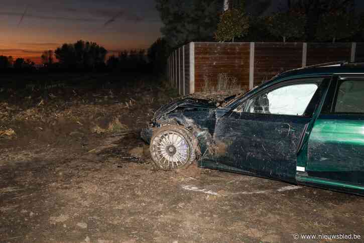 Garagist crasht met BMW