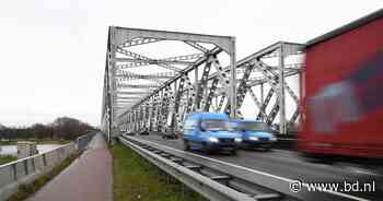 Van Moerdijk naar Keizersveer, maar 85 jaar oude bruggen krijgen ook nog een dérde leven - BD.nl