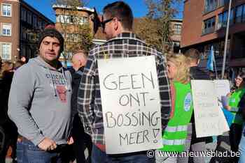 Manifestanten eisen afdekking asbeststort en behoud Kleiputten: “Hier spelen duidelijk economische belangen"
