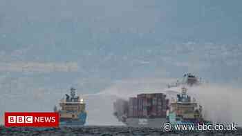 Canada: Evacuations as ship spews toxic gas off coast